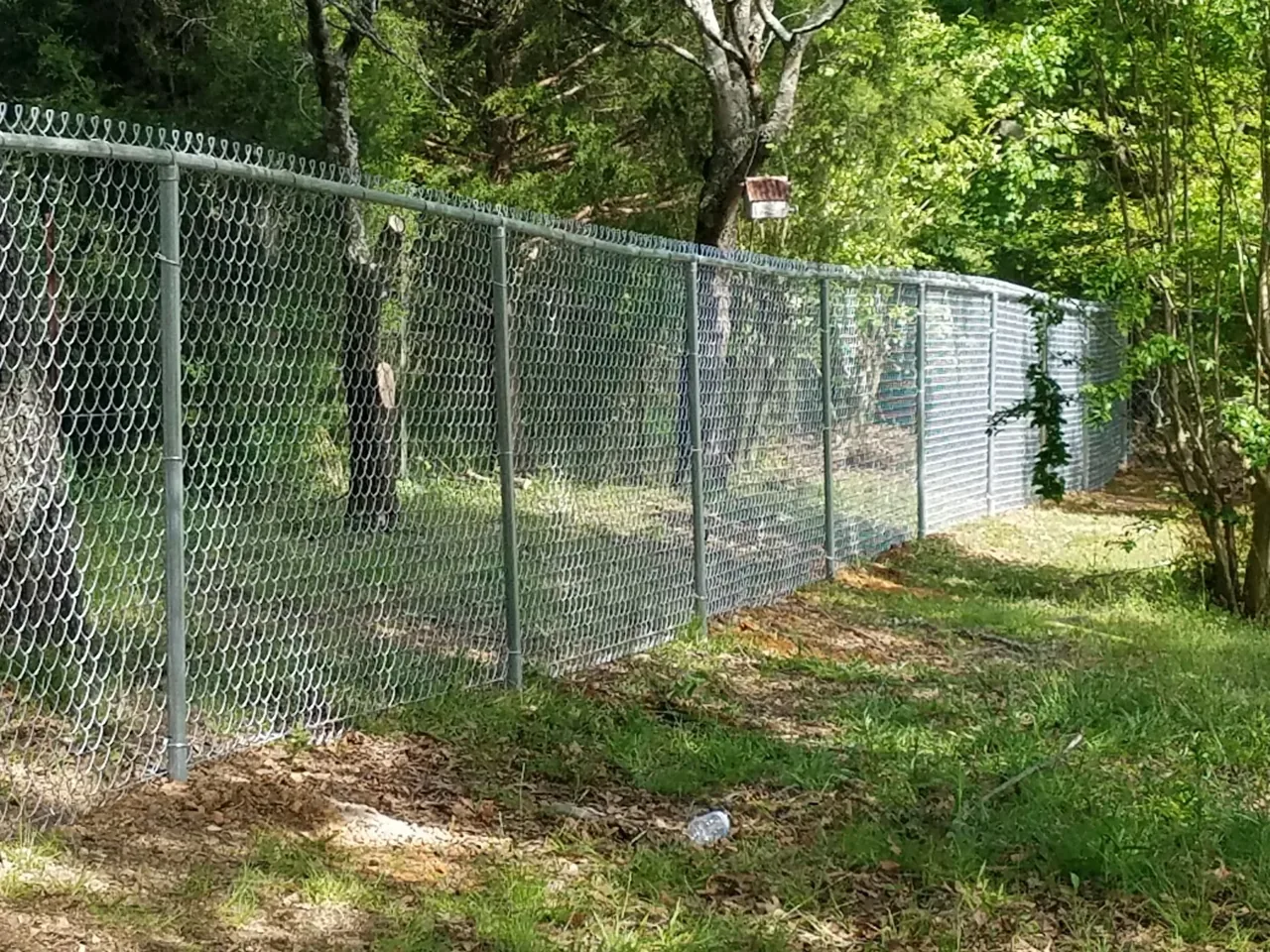 6-foot chain-link dog enclosure fence installed in Aroney Alabama